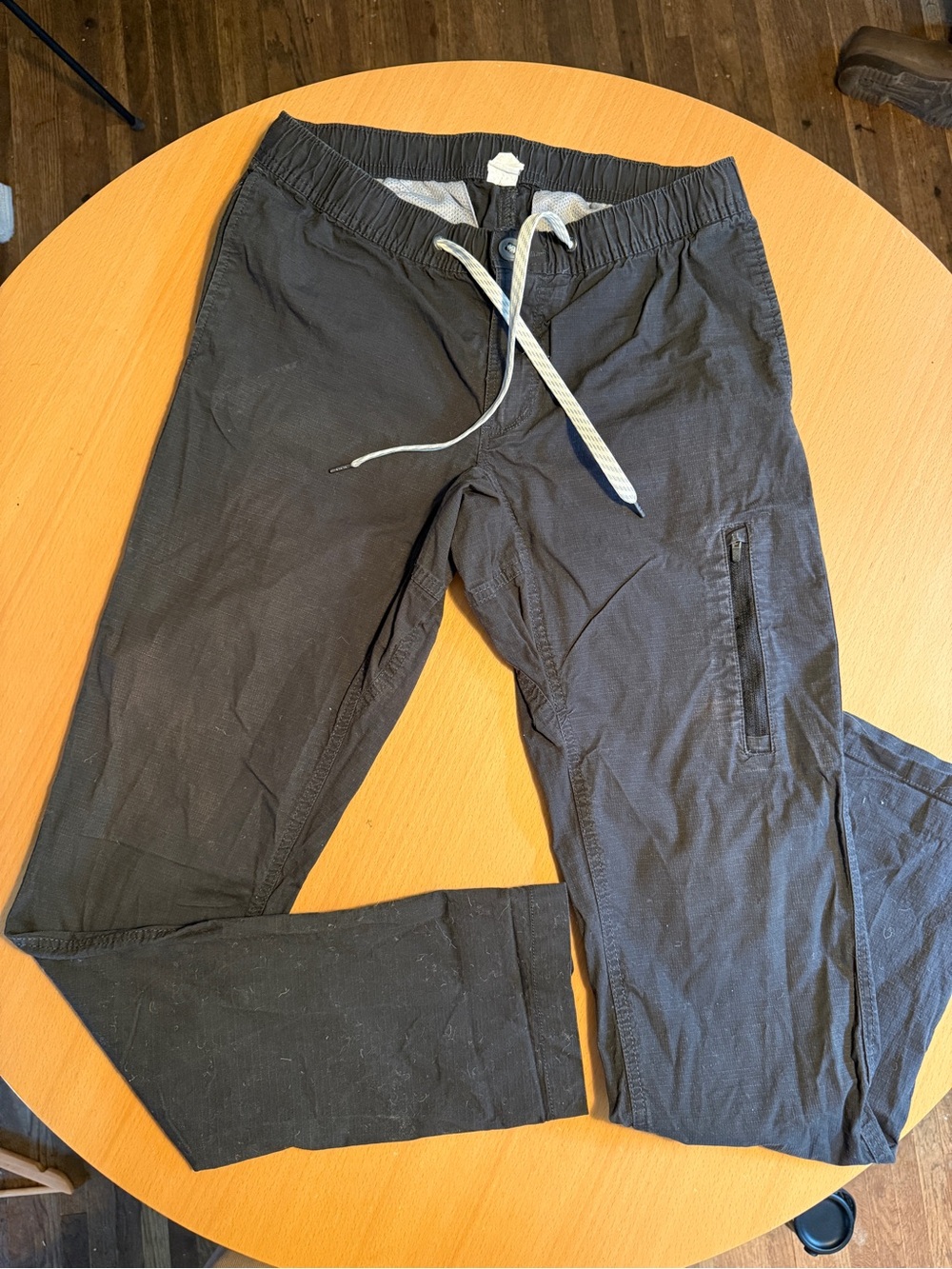 Vuori Men's Black Drawstring Casual Pants